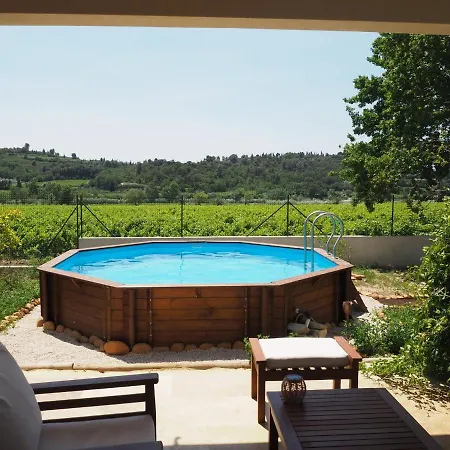 Pretty Modern With Pool And Views Of The Vineyards,