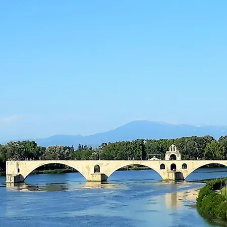 Near Pont Du Gard & Vineyards بيت للعطل