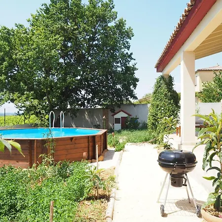 Pretty Modern With Pool And Views Of The Vineyards, Casa de Férias